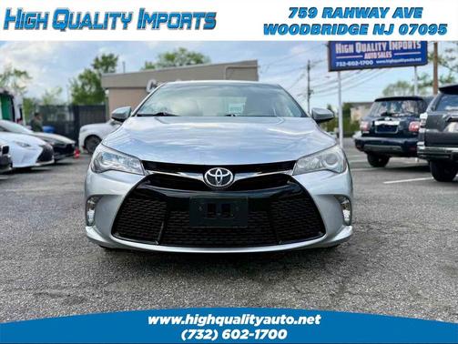 Celestial Silver Metallic 2017 Toyota Camry LE