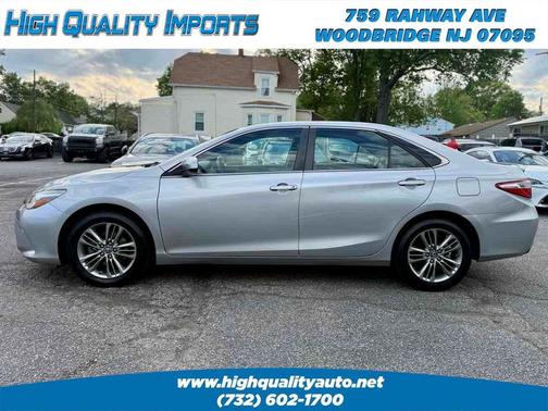 Celestial Silver Metallic 2017 Toyota Camry LE