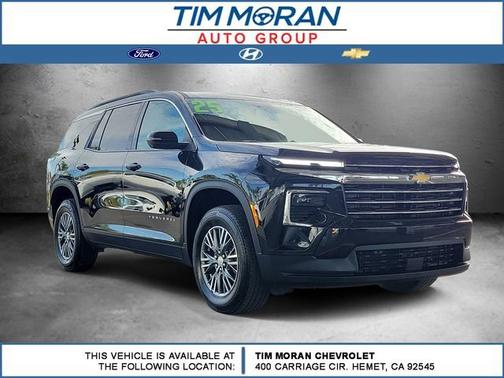 Mosaic Black Metallic 2025 Chevrolet Traverse LT