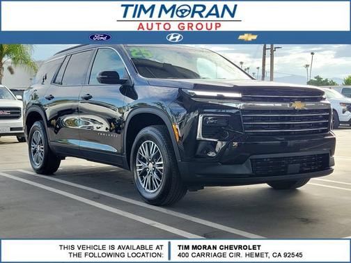 Mosaic Black Metallic 2025 Chevrolet Traverse LT