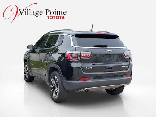 Diamond Black Crystal Pearlcoat 2023 Jeep Compass Limited