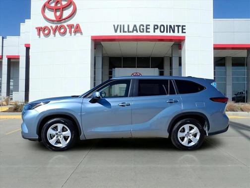 2023 Toyota Highlander LE