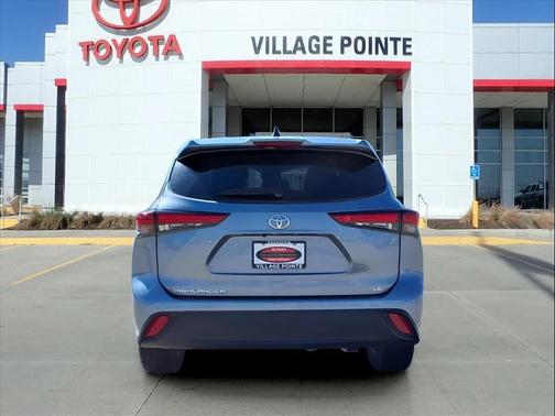 2023 Toyota Highlander LE