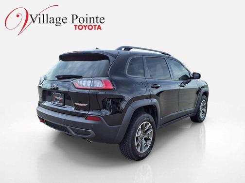 Diamond Black Crystal Pearlcoat 2021 Jeep Cherokee Trailhawk