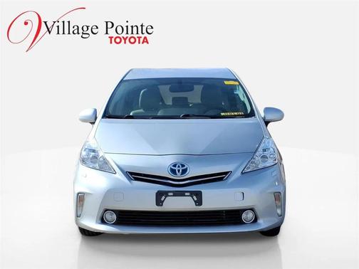 2014 Toyota Prius v Five