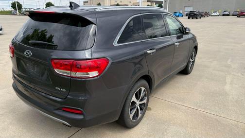 Glacial White Pearl 2021 Kia Sorento EX