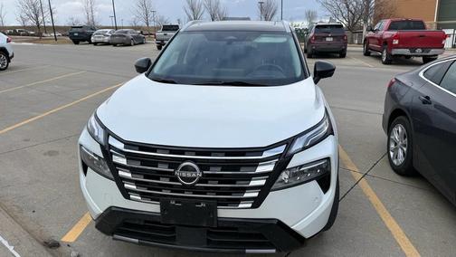 2024 Nissan Rogue Platinum