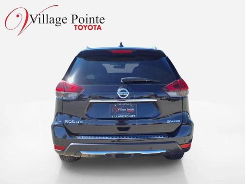 Magnetic Black Pearl 2019 Nissan Rogue SV