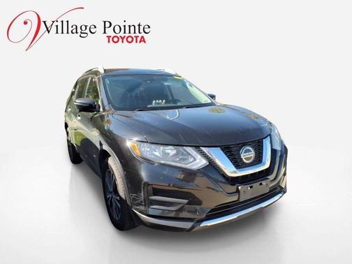Magnetic Black Pearl 2019 Nissan Rogue SV