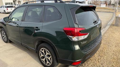 2023 Subaru Forester Premium