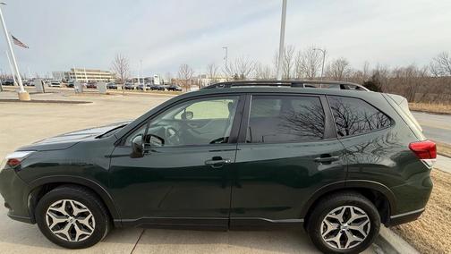 2023 Subaru Forester Premium