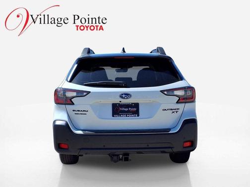 Crystal White Pearl 2025 Subaru Outback Onyx Edition XT