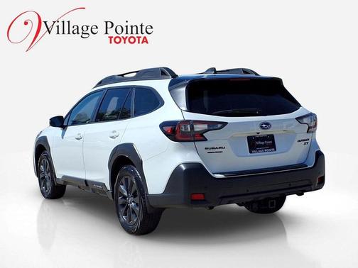 Crystal White Pearl 2025 Subaru Outback Onyx Edition XT