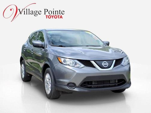 Gun Metallic 2019 Nissan Rogue Sport S
