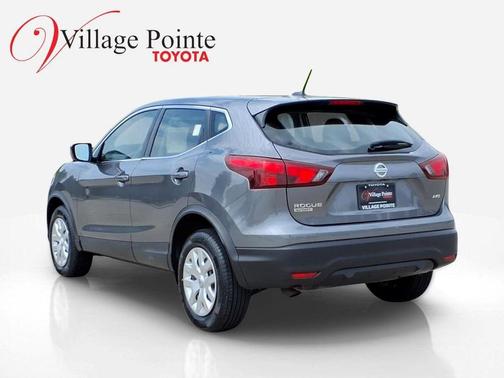 Gun Metallic 2019 Nissan Rogue Sport S