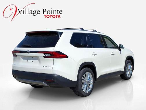 Coastal Cream 2024 Toyota Grand Highlander Platinum