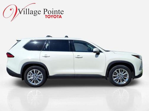 Coastal Cream 2024 Toyota Grand Highlander Platinum