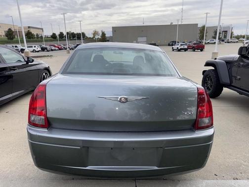 2007 Chrysler 300 Base
