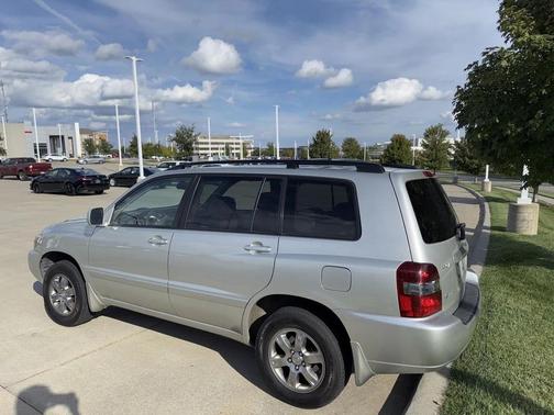 2004 Toyota Highlander Base