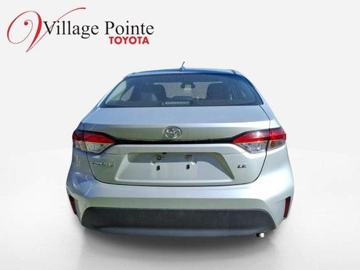 Classic Silver Metallic 2024 Toyota Corolla LE