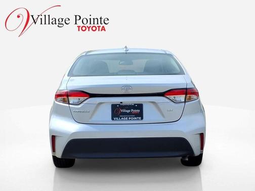 Classic Silver Metallic 2023 Toyota Corolla LE