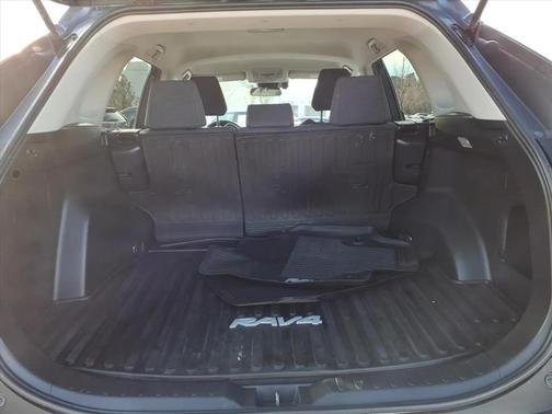 2020 Toyota RAV4 Hybrid LE