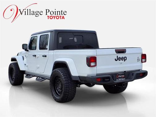 2022 Jeep Gladiator Sport