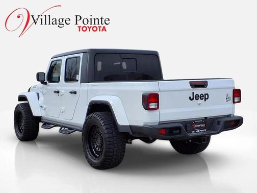 2022 Jeep Gladiator Sport