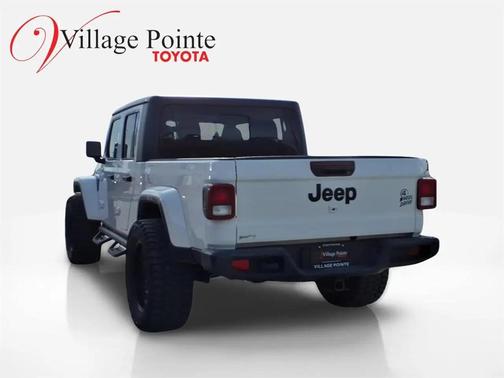 2022 Jeep Gladiator Sport
