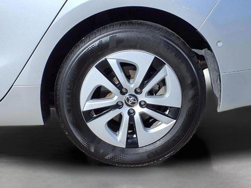 2017 Toyota Prius Three