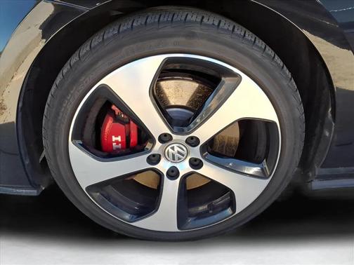 2017 Volkswagen Golf GTI 2.0T SE 4-Door