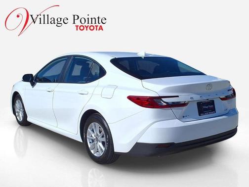 Ice Cap 2026 Toyota Camry LE
