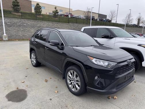 2020 Toyota RAV4 XLE Premium