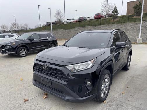2020 Toyota RAV4 XLE Premium