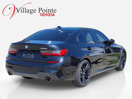 Black Sapphire Metallic 2021 BMW 330 xDrive