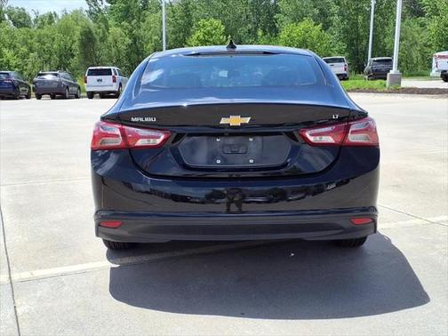 2022 Chevrolet Malibu FWD LT