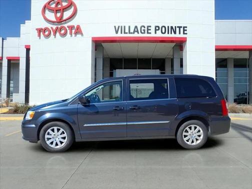 2014 Chrysler Town & Country Touring