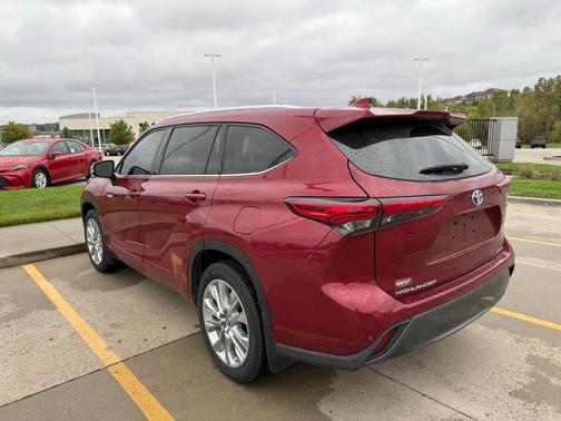 2021 Toyota Highlander Hybrid Limited