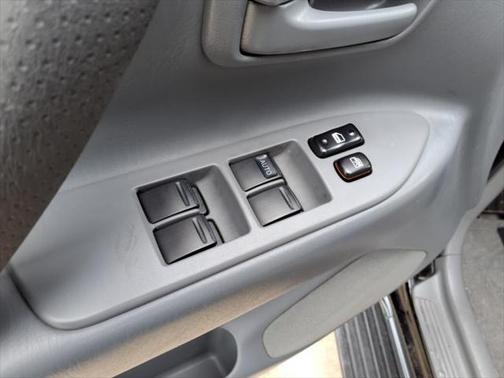 2000 Toyota Land Cruiser Base