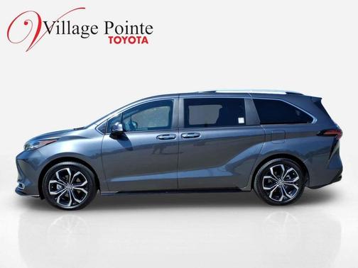 Magnetic Gray Metallic 2025 Toyota Sienna Platinum