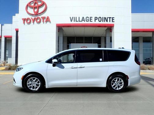 2023 Chrysler Pacifica Touring