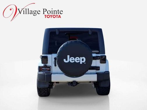 Bright White Clearcoat 2015 Jeep Wrangler Unlimited Sahara