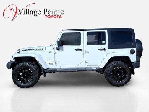 Bright White Clearcoat 2015 Jeep Wrangler Unlimited Sahara