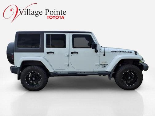 Bright White Clearcoat 2015 Jeep Wrangler Unlimited Sahara