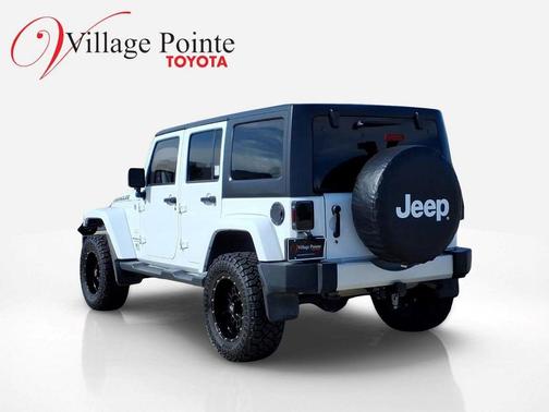 Bright White Clearcoat 2015 Jeep Wrangler Unlimited Sahara