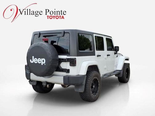 Bright White Clearcoat 2015 Jeep Wrangler Unlimited Sahara