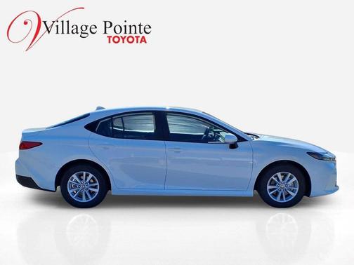 Ice Cap 2026 Toyota Camry LE