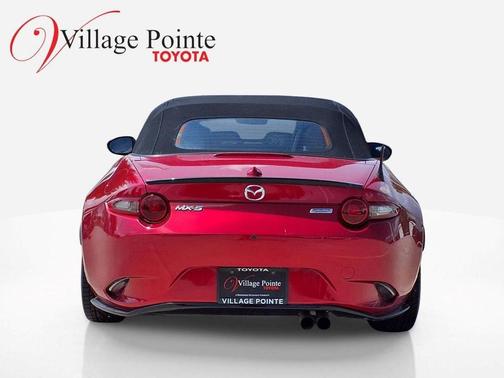 Soul Red Metallic 2016 Mazda MX-5 Miata Club