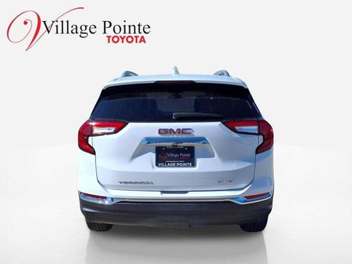 Summit White 2023 GMC Terrain SLT