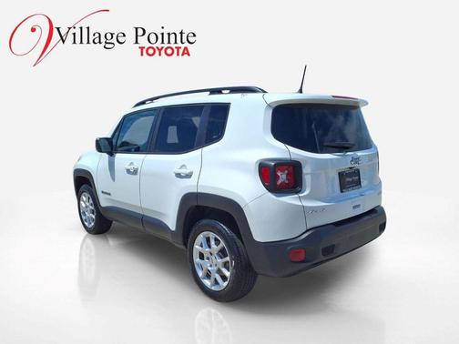 Alpine White Clearcoat 2022 Jeep Renegade Latitude
